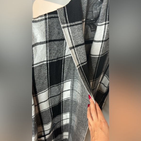 Brand New Tahari Plaid Cardigan L with Tag! - Picture 6 of 12